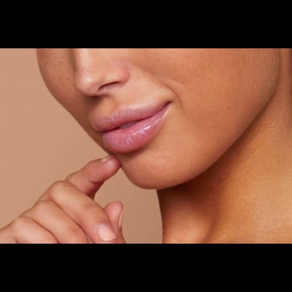 Laura Geller color luster gloss